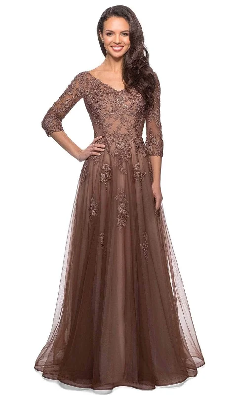 Women's Professional Apparel La Femme - Appliqued V-Neck Tulle Formal Gown 27908SC