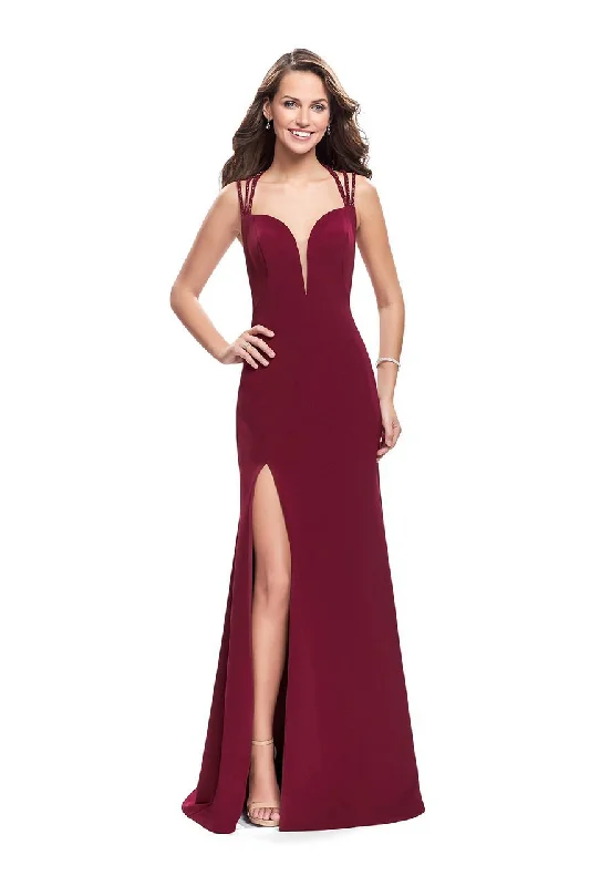 Women's Vacation Attire La Femme - 26167 Sweetheart Neck Strappy Back Fitted Gown