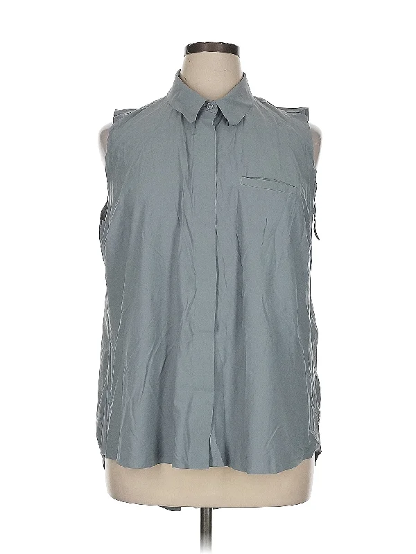 Women's Vacation Attire Sleeveless Button Down Shirt